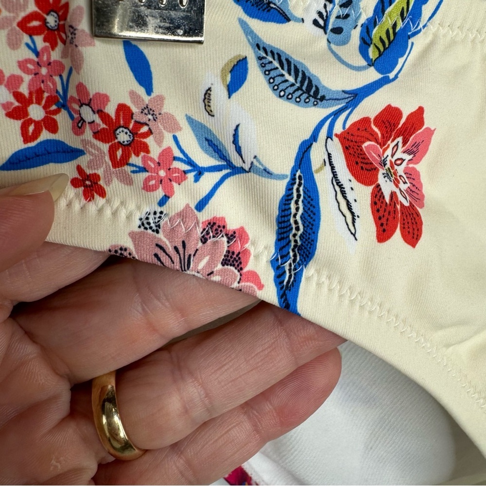 Johnny Was Maya Hipster Cream color with Bold Flowers New with Tags size XL - Picture 5 of 9